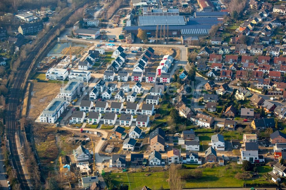 Essen aus der Vogelperspektive: Wohngebiet einer Reihenhaus- Siedlung am Neubaugebiet Breloher Steig in Essen im Bundesland Nordrhein-Westfalen