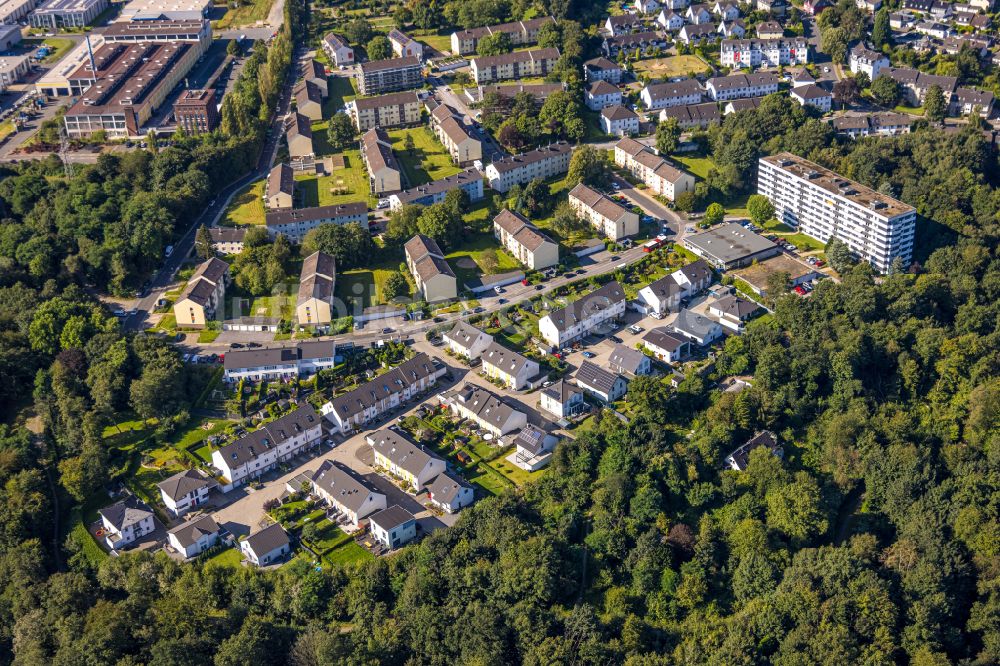 Luftaufnahme Velbert - Wohngebiet einer Reihenhaus- Siedlung am Nordpark in Velbert im Bundesland Nordrhein-Westfalen