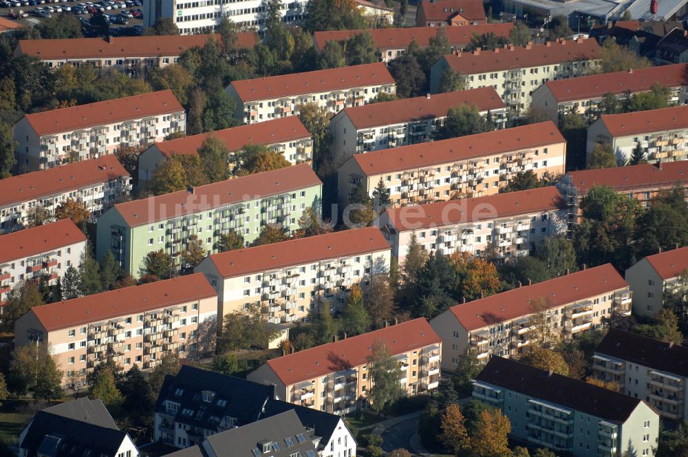 Erfurt von oben - Wohngebiet einer Reihenhaus- Siedlung im Ortsteil Daberstedt in Erfurt im Bundesland Thüringen, Deutschland