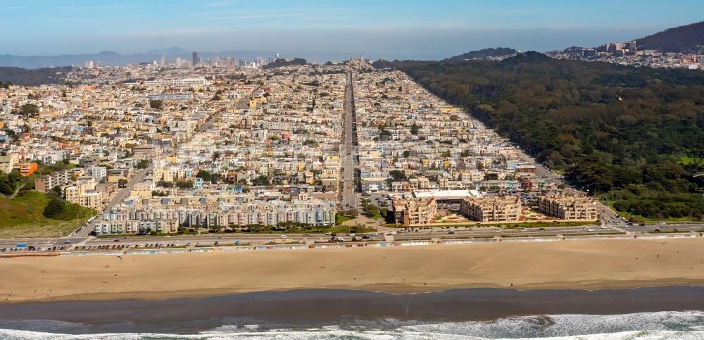 San Francisco von oben - Wohngebiet einer Reihenhaus- Siedlung Outer Richond mit Balboa Street, Cabrillo Street und Fulton Street in San Francisco in Kalifornien, USA