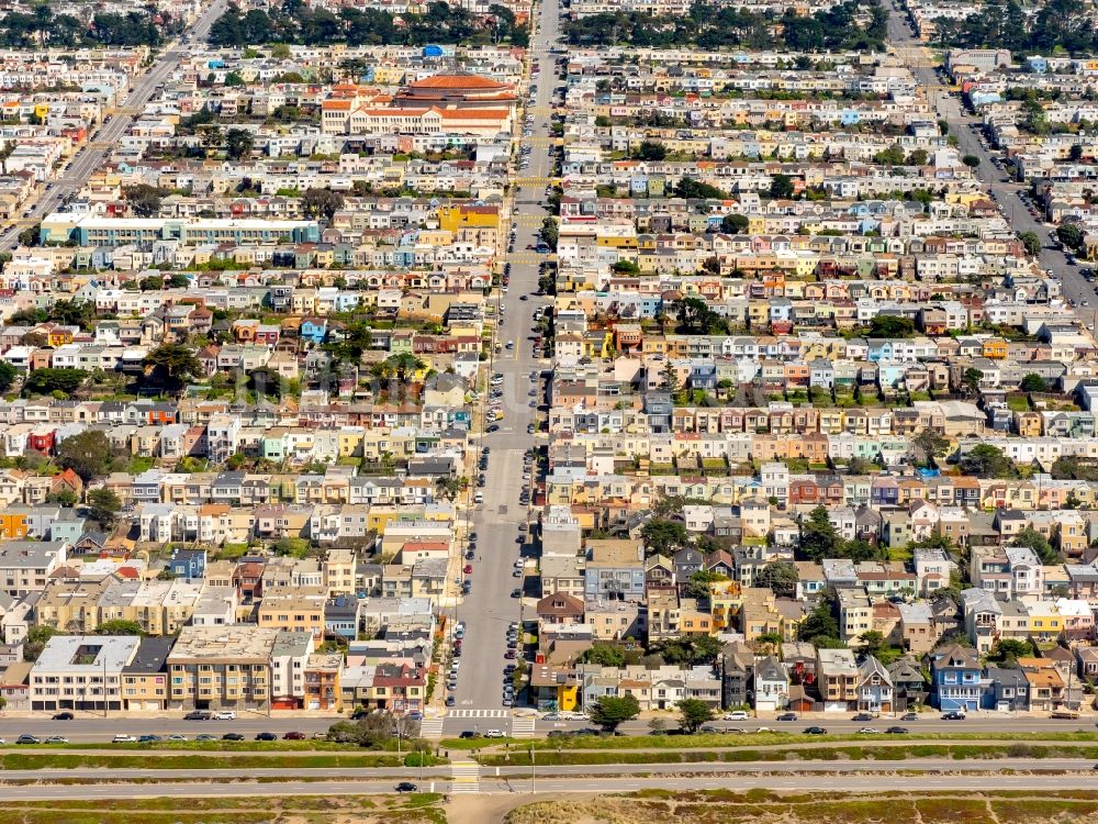 Luftbild San Francisco - Wohngebiet einer Reihenhaus- Siedlung Outer Richond mit Balboa Street, Cabrillo Street und Fulton Street in San Francisco in Kalifornien, USA