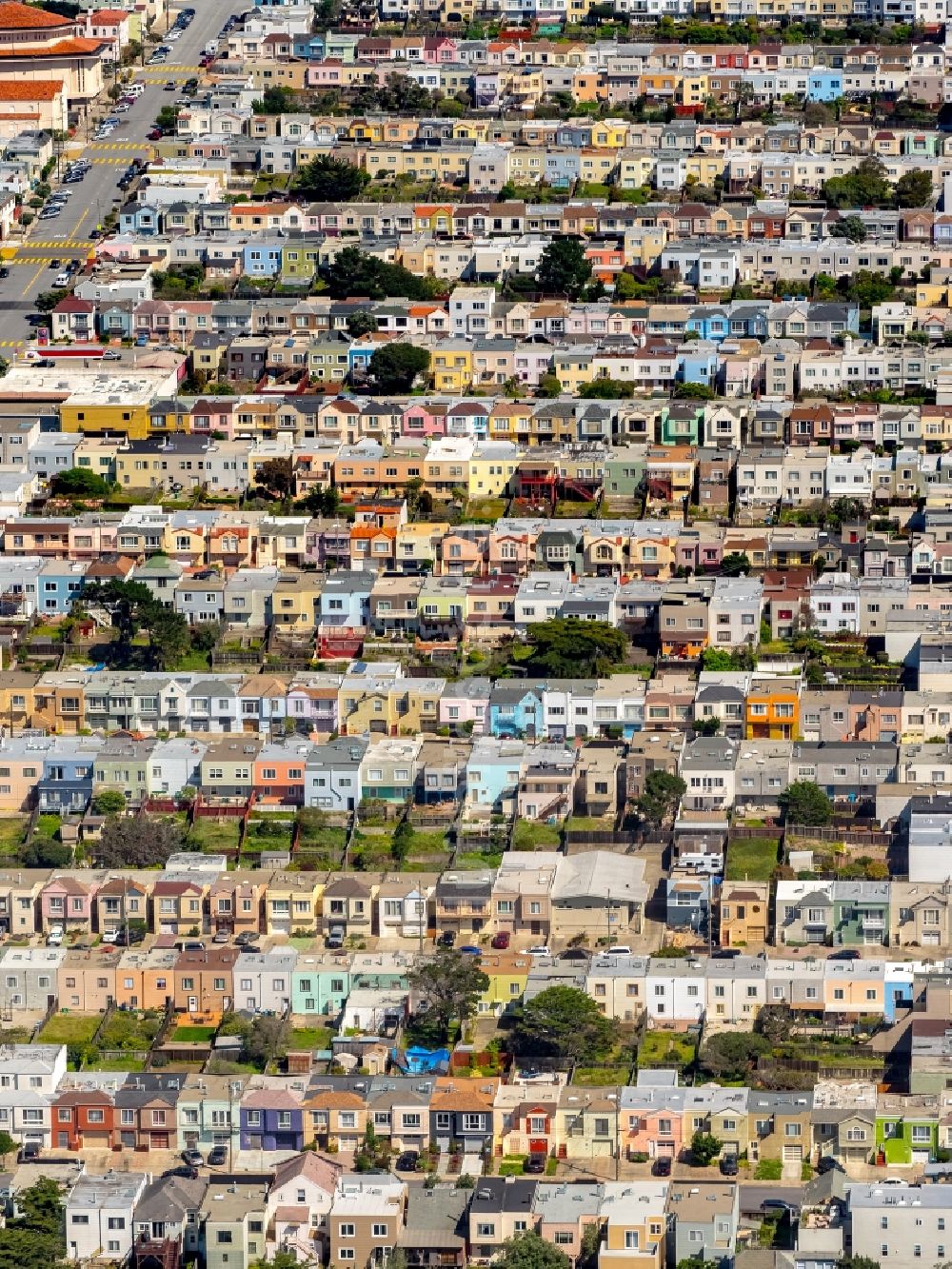 San Francisco von oben - Wohngebiet einer Reihenhaus- Siedlung Outer Richond mit Balboa Street, Cabrillo Street und Fulton Street in San Francisco in Kalifornien, USA