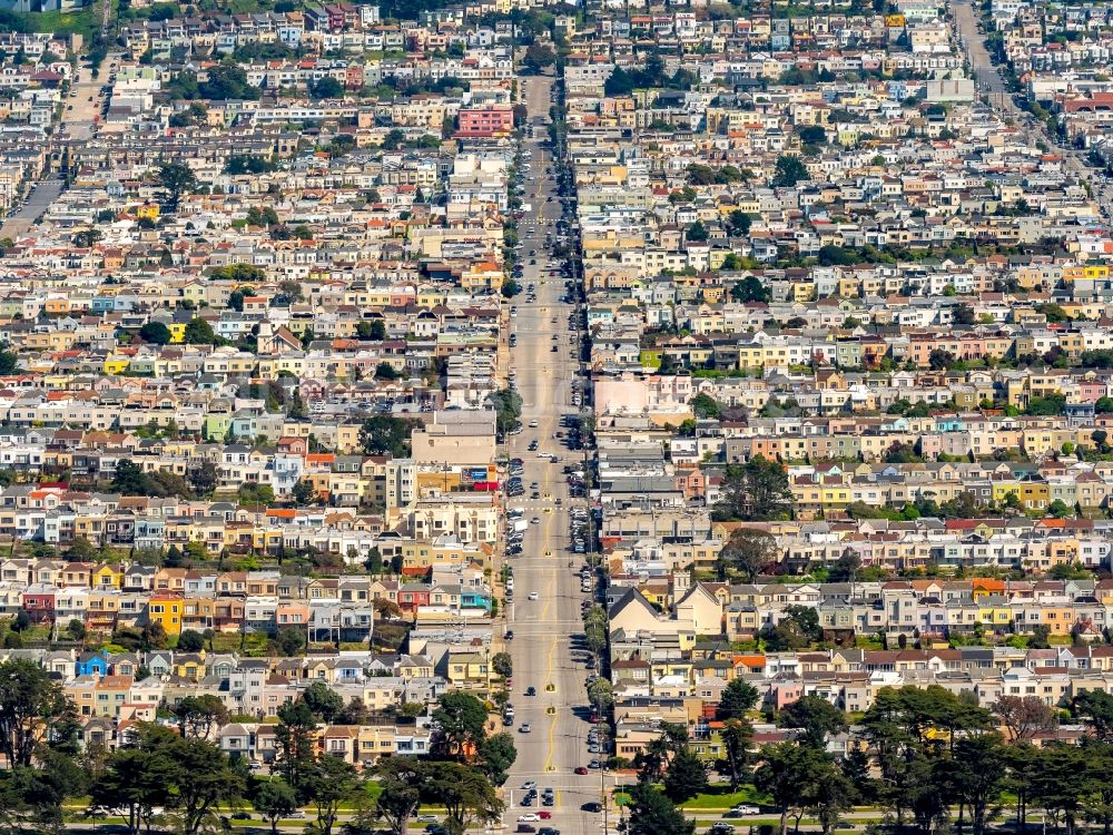 San Francisco aus der Vogelperspektive: Wohngebiet einer Reihenhaus- Siedlung Outer Richond mit Balboa Street, Cabrillo Street und Fulton Street in San Francisco in Kalifornien, USA