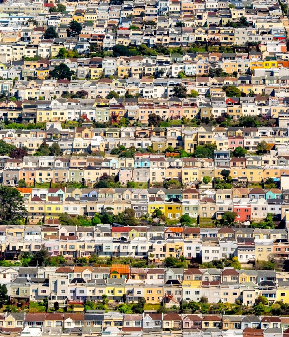 Luftbild San Francisco - Wohngebiet einer Reihenhaus- Siedlung Outer Richond mit Balboa Street, Cabrillo Street und Fulton Street in San Francisco in Kalifornien, USA