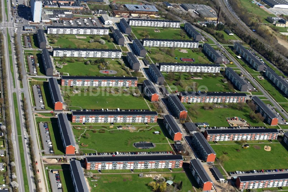 Ballerup aus der Vogelperspektive: Wohngebiet einer Reihenhaus- Siedlung Sydbuen - Hedeparken in Ballerup in Region Hovedstaden, Dänemark