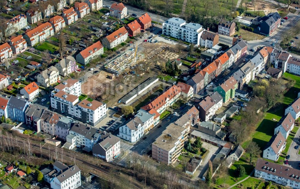 Herne von oben - Wohngebiet einer Reihenhaus- Siedlung Wilhelmstraße - Emscherstraße - Vereinsstraße im Ortsteil Wanne-Eickel in Herne im Bundesland Nordrhein-Westfalen