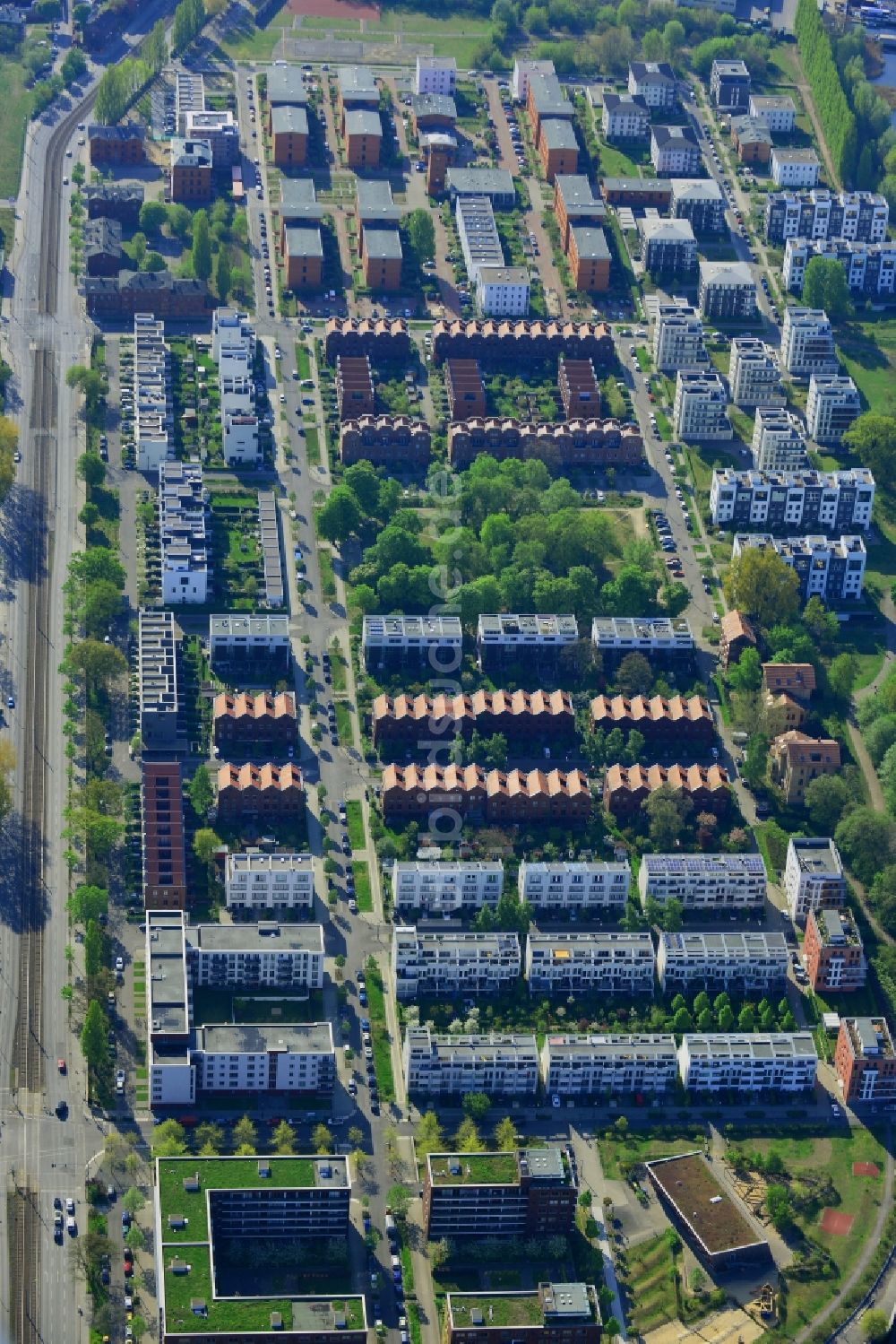 Berlin von oben - Wohngebiet mit Reihenhäusern im Ortsteil Rummelsburg im Bezirk Lichtenberg in Berlin