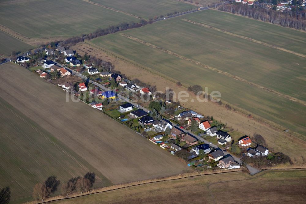 Schönefeld von oben - Wohngebiet in Schönefeld im Bundesland Brandenburg