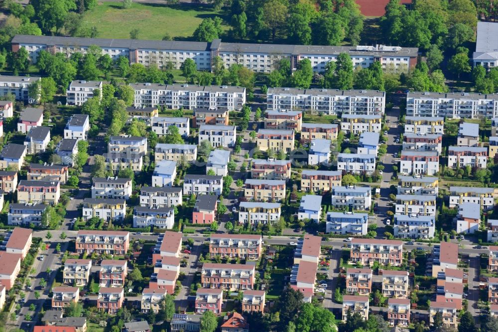 Berlin von oben - Wohngebiet Schweizer Viertel im Ortsteil Lichterfelde im Bezirk Steglitz-Zehlendorf in Berlin