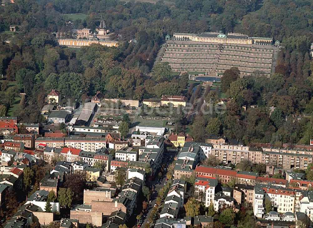 Luftaufnahme Potsdam - Wohngebiet an der Sellostraße 23 a, am Fuße des Parkes Sanssouci in Potsdam