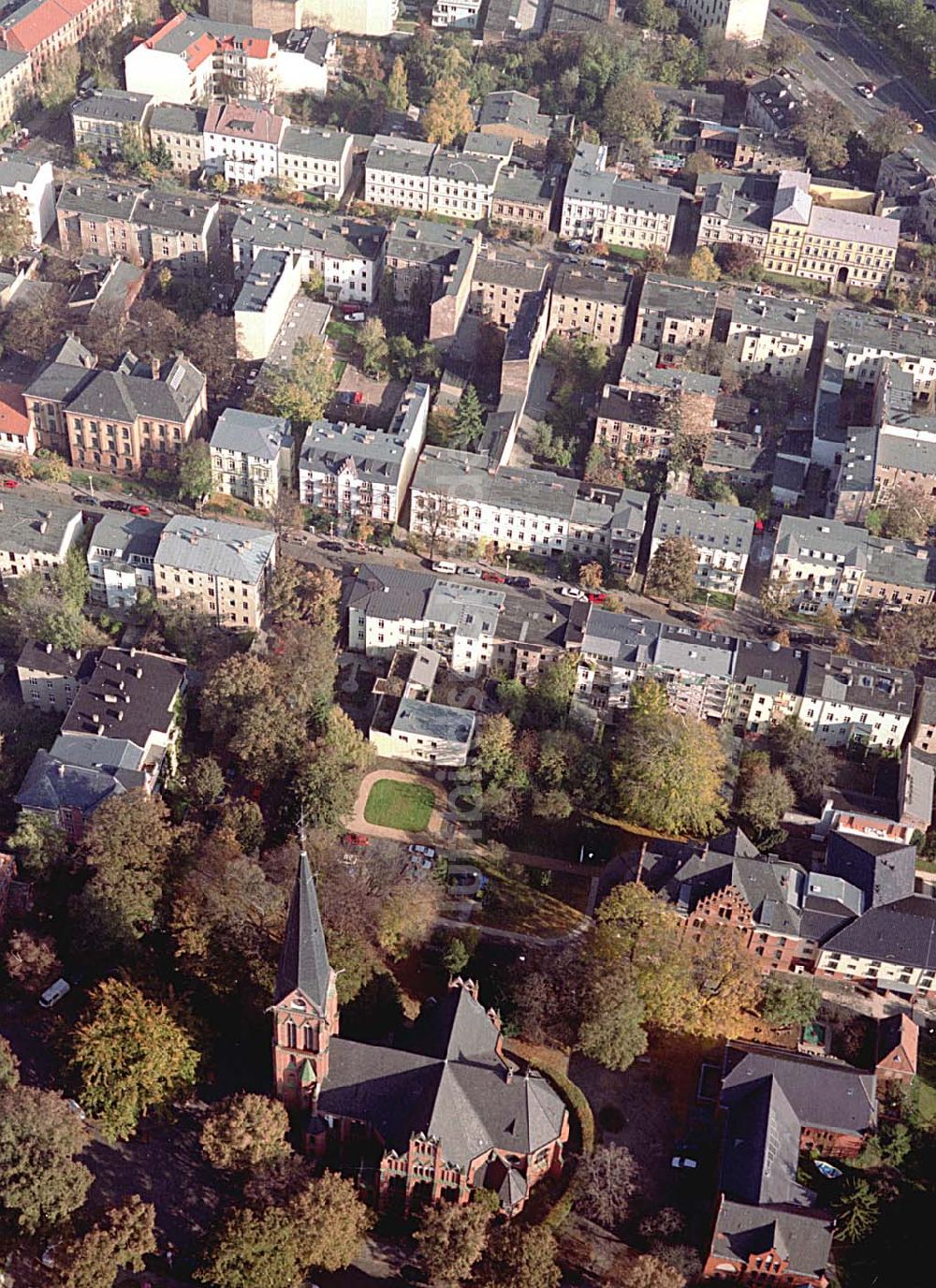 Potsdam von oben - Wohngebiet an der Sellostraße 23 a, am Fuße des Parkes Sanssouci in Potsdam