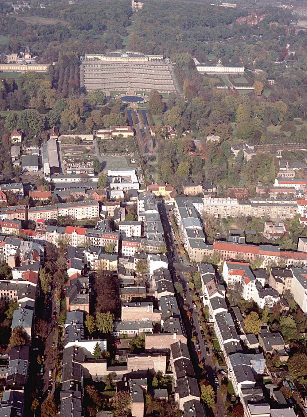 Luftbild Potsdam - Wohngebiet an der Sellostraße 23 a, am Fuße des Parkes Sanssouci in Potsdam