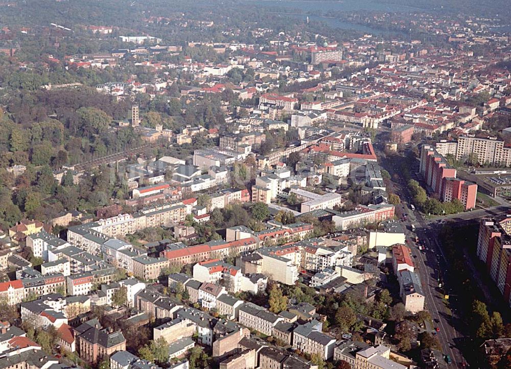 Luftaufnahme Potsdam - Wohngebiet an der Sellostraße 23 a, am Fuße des Parkes Sanssouci in Potsdam