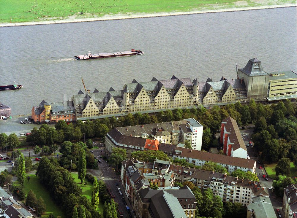 Köln von oben - Wohngebiet Siebengebirge Köln Rheinauhafen