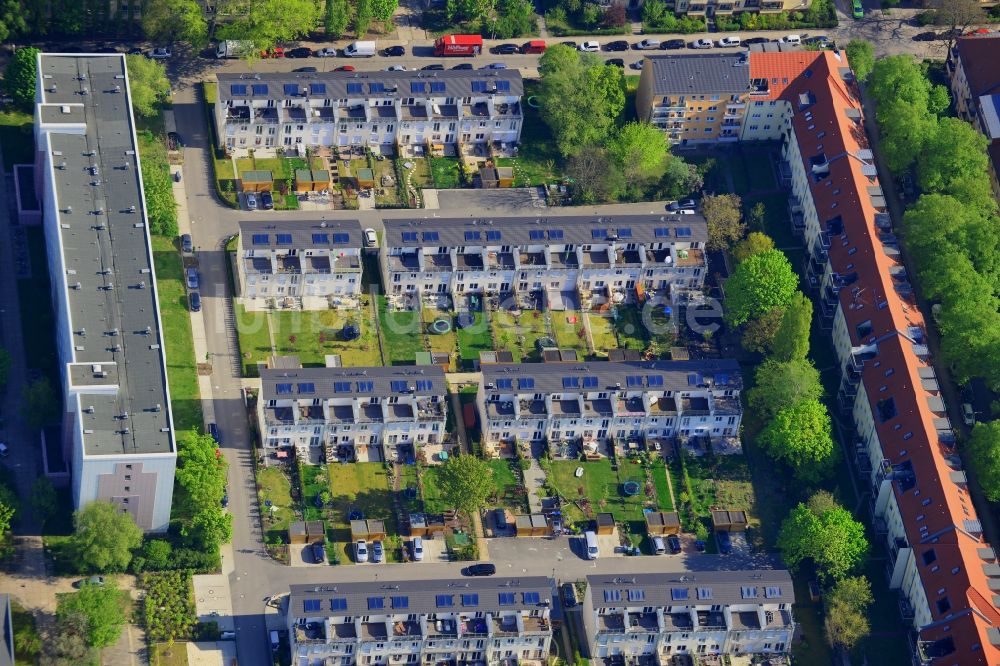 Berlin von oben - Wohngebiet am Sokratesweg in Karlshorst im Bezirk Lichtenberg in Berlin