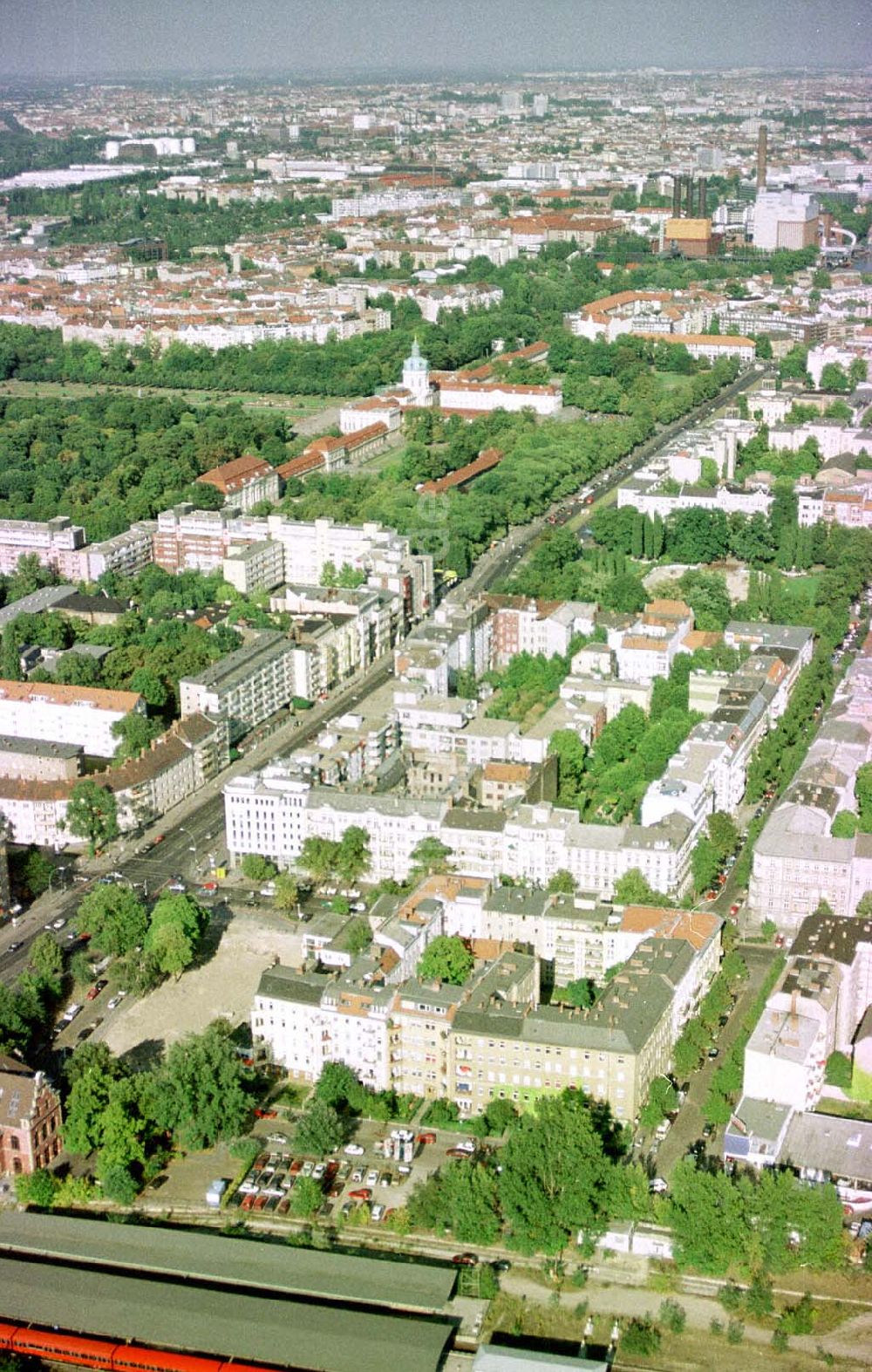 Berlin aus der Vogelperspektive: Wohngebiet Sophie-Charlotte-Straße in Berlin-Charlottenburg.