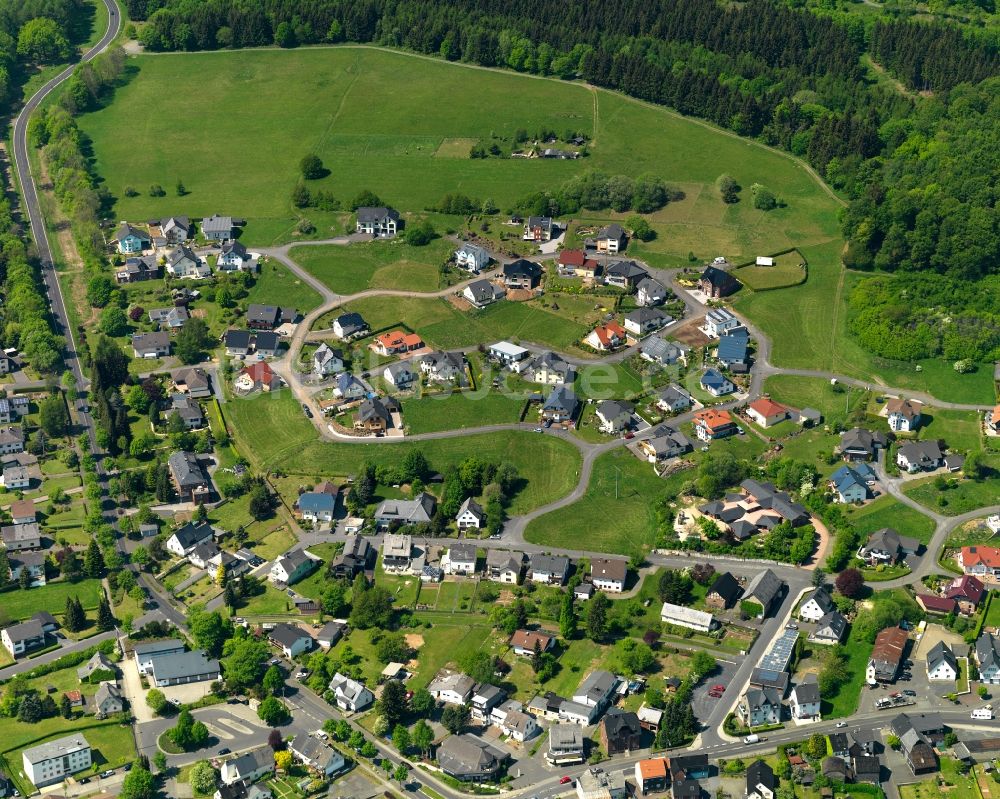 Rennerod aus der Vogelperspektive: Wohngebiet im Stadtgebiet von Rennerod im Bundesland Rheinland-Pfalz