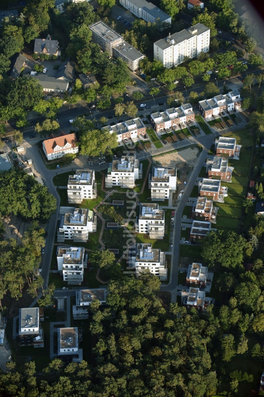 Luftbild Berlin - Wohngebiet mit Stadthäusern Oskar-Helene-Park im Ortsteil Dahlem in Berlin