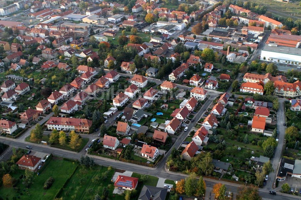 Mühlhausen aus der Vogelperspektive: Wohngebiet am Stadtrand an der Langensalzaer Straße in Mühlhausen im Bundesland Thüringen