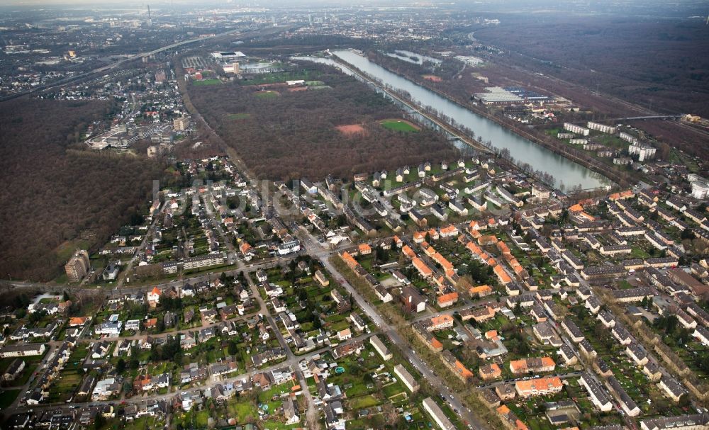 Duisburg von oben - Wohngebiet im Stadtteil Wedau in Duisburg im Bundesland Nordrhein-Westfalen