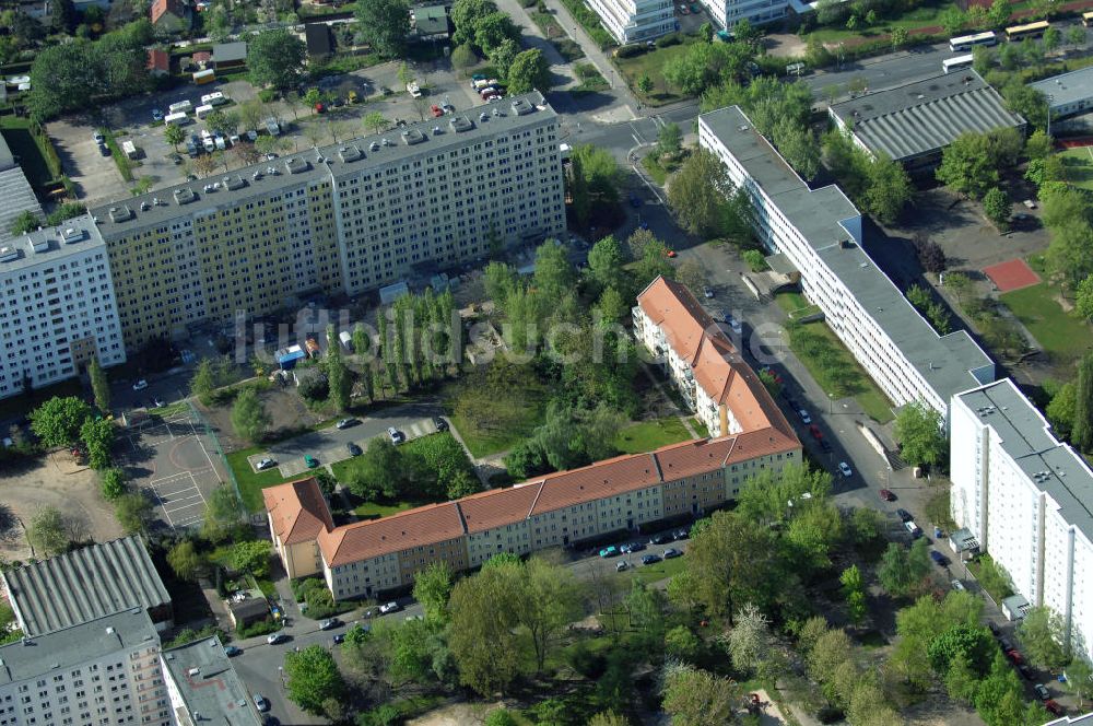 Berlin von oben - Wohngebiet an der Storkower Strasse, Alfred-Jung-Strasse und Paul-Junius-Strasse in Berlin-Lichtenberg