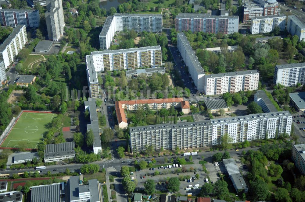 Berlin aus der Vogelperspektive: Wohngebiet an der Storkower Strasse, Alfred-Jung-Strasse und Paul-Junius-Strasse in Berlin-Lichtenberg