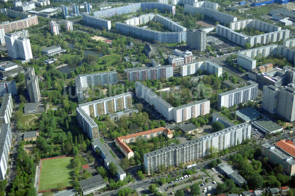 Luftbild Berlin - Wohngebiet an der Storkower Strasse, Alfred-Jung-Strasse und Paul-Junius-Strasse in Berlin-Lichtenberg