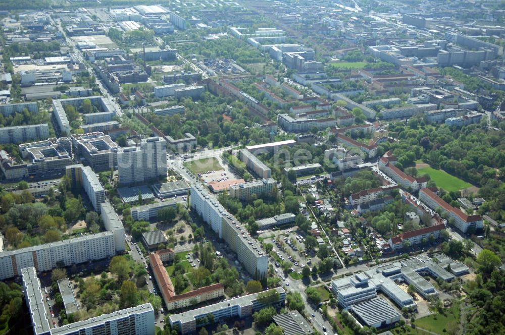 Berlin von oben - Wohngebiet an der Storkower Strasse, Alfred-Jung-Strasse und Paul-Junius-Strasse in Berlin-Lichtenberg