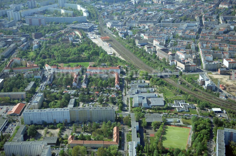 Luftbild Berlin - Wohngebiet an der Storkower Strasse, Alfred-Jung-Strasse und Paul-Junius-Strasse in Berlin-Lichtenberg