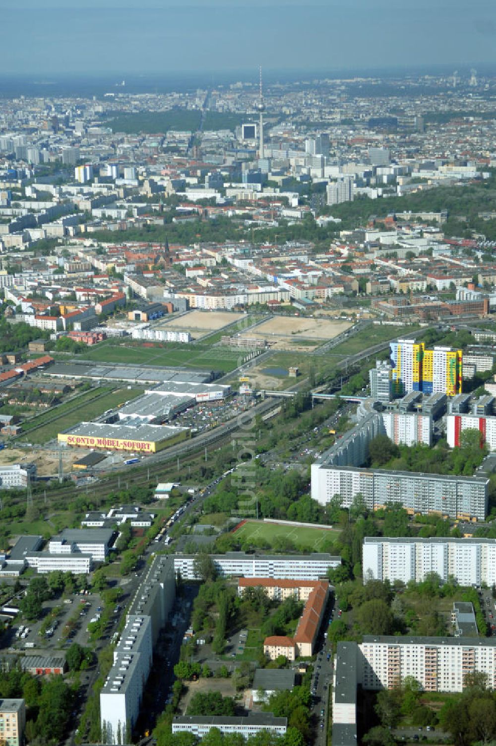 Berlin aus der Vogelperspektive: Wohngebiet an der Storkower Strasse, Alfred-Jung-Strasse und Paul-Junius-Strasse in Berlin-Lichtenberg