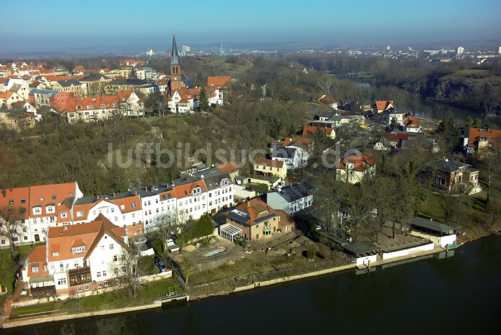 Luftaufnahme Halle / Saale - Wohngebiet an der Talstraße entlang der Ufer der Saale im Stadtteil Kröllwitz in Halle (Saale) im Bundesland Sachsen-Anhalt