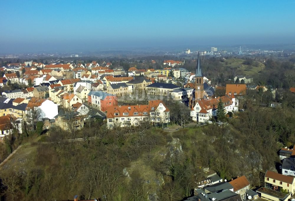 Halle / Saale von oben - Wohngebiet an der Talstraße entlang der Ufer der Saale im Stadtteil Kröllwitz in Halle (Saale) im Bundesland Sachsen-Anhalt