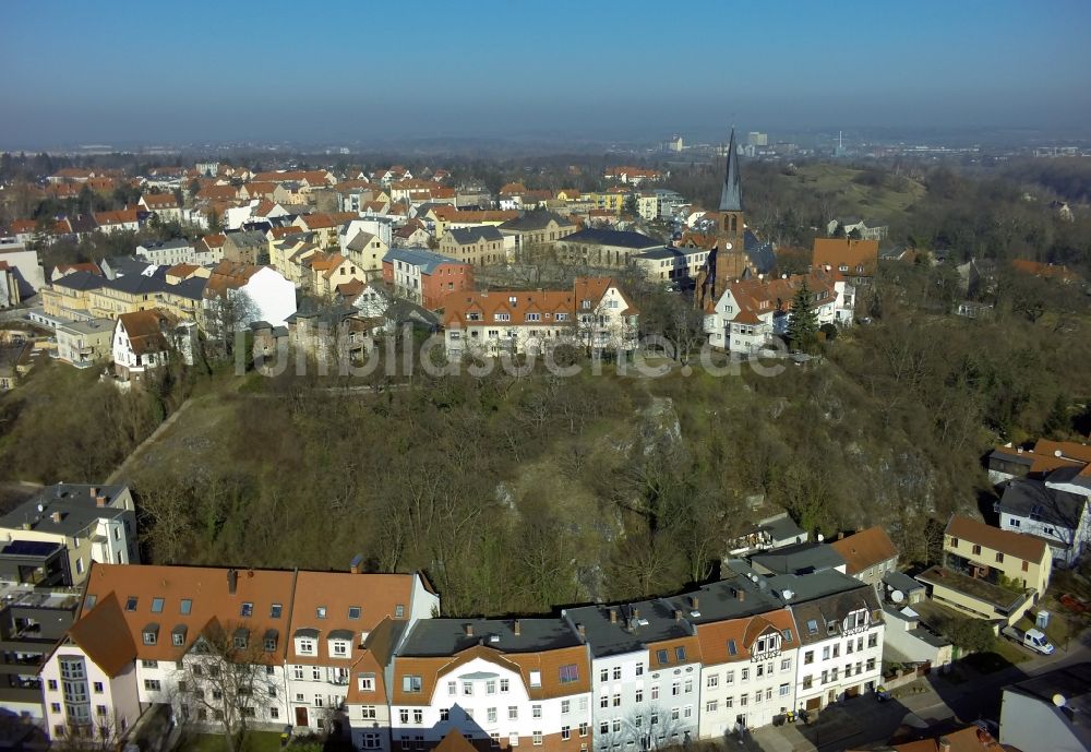 Luftaufnahme Halle / Saale - Wohngebiet an der Talstraße entlang der Ufer der Saale im Stadtteil Kröllwitz in Halle (Saale) im Bundesland Sachsen-Anhalt