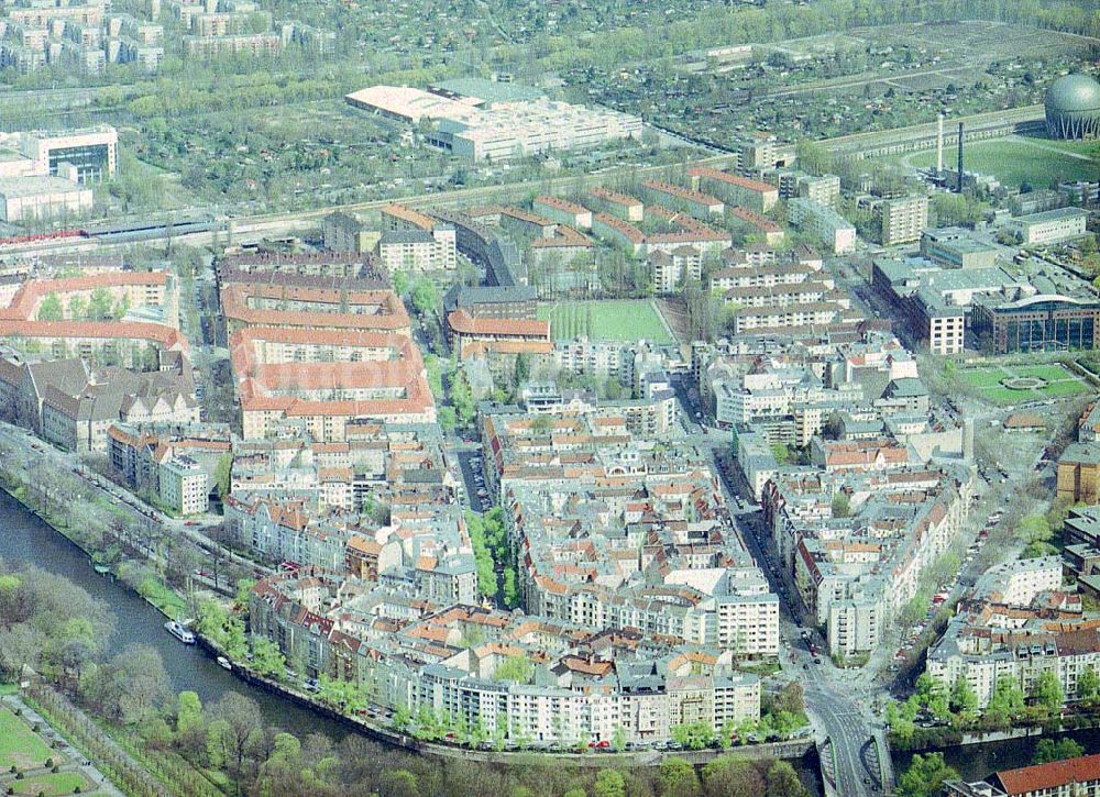 Luftbild Berlin - Charlottenburg - Wohngebiet am Tegeler Weg / Mierendorfstraße gegenüber des Schloßgartens in Berlin - Charlottenburg.