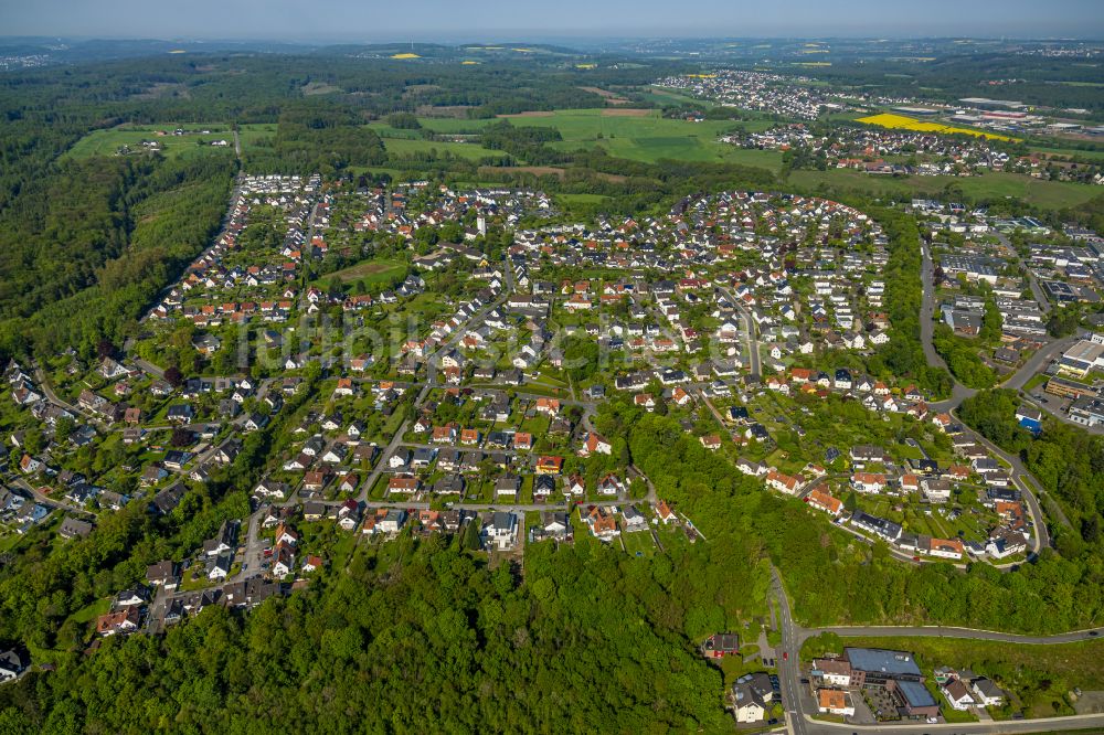 Luftbild Neheim - Wohngebiet am Waldrand in Neheim im Bundesland Nordrhein-Westfalen, Deutschland