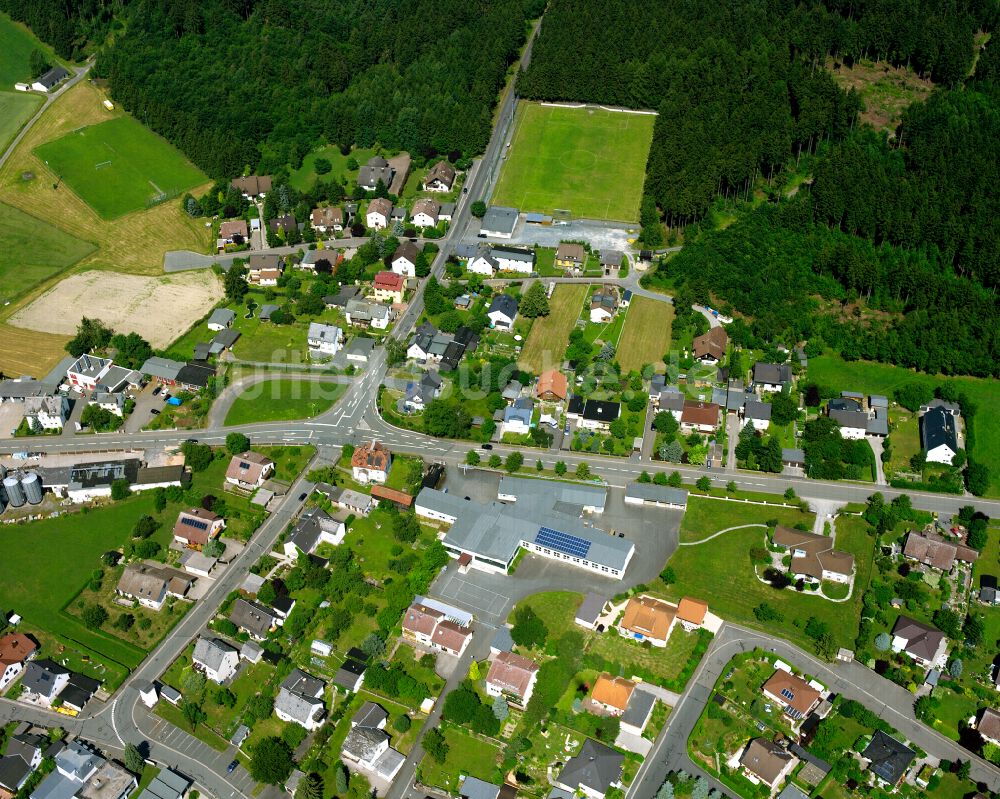 Neugattendorf aus der Vogelperspektive: Wohngebiet am Waldrand in Neugattendorf im Bundesland Bayern, Deutschland