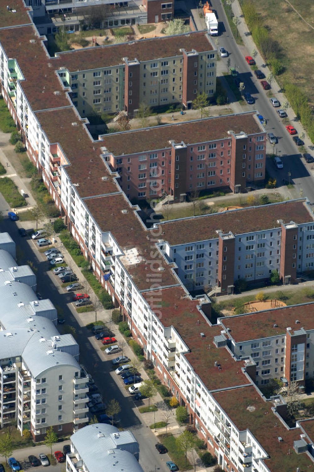 Berlin von oben - Wohngebiet Weiße Taube in Berlin Hohenschönhausen