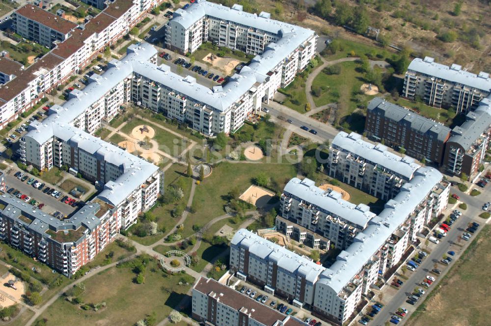 Berlin von oben - Wohngebiet Weiße Taube in Berlin Hohenschönhausen