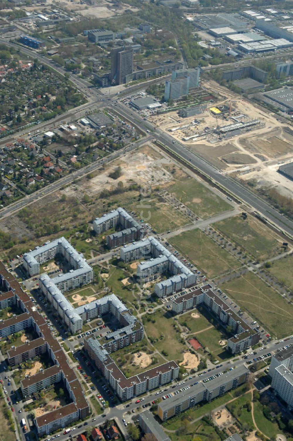 Luftbild Berlin - Wohngebiet Weiße Taube in Berlin Hohenschönhausen