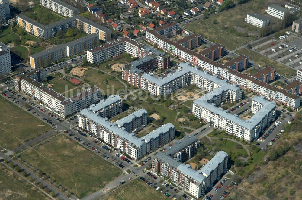 Luftaufnahme Berlin - Wohngebiet Weiße Taube in Berlin Hohenschönhausen