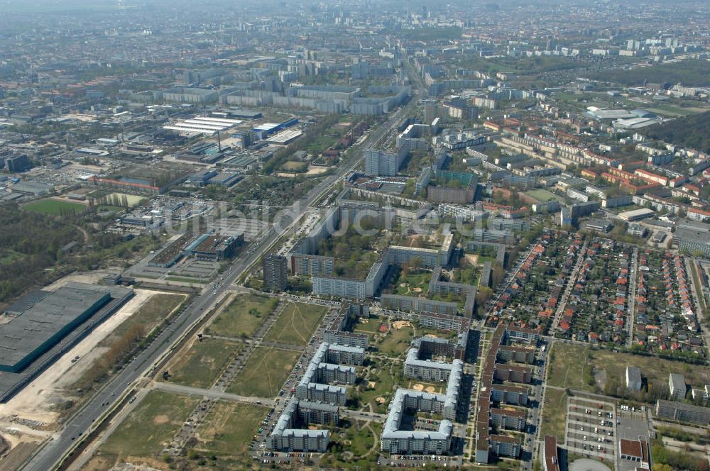 Berlin aus der Vogelperspektive: Wohngebiet Weiße Taube in Berlin Hohenschönhausen