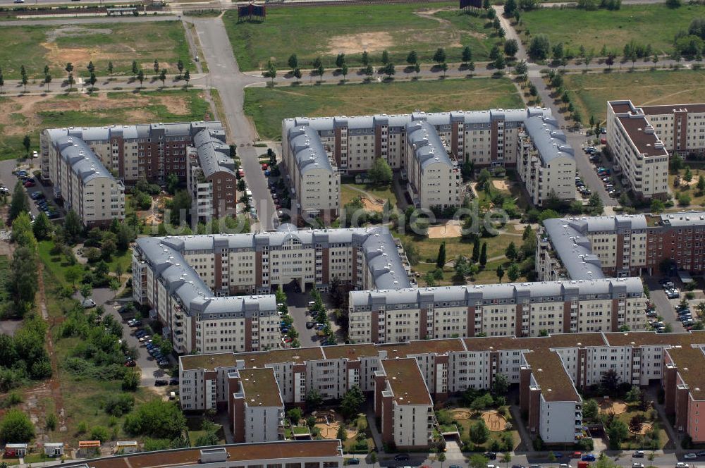 Berlin von oben - Wohngebiet Weiße Taube in Berlin Hohenschönhausen