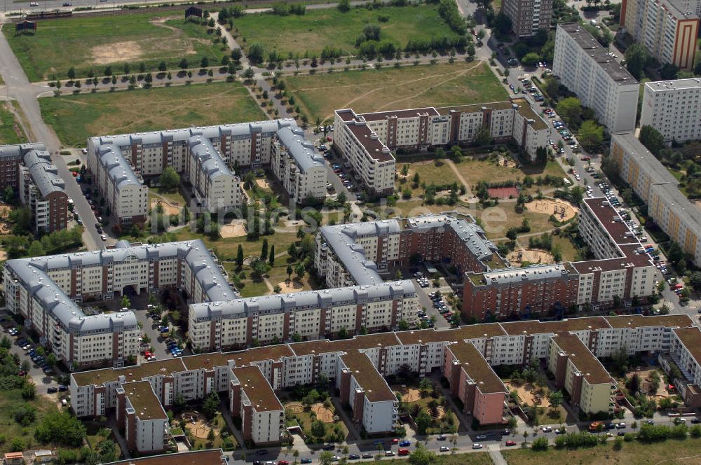 Berlin von oben - Wohngebiet Weiße Taube in Berlin Hohenschönhausen