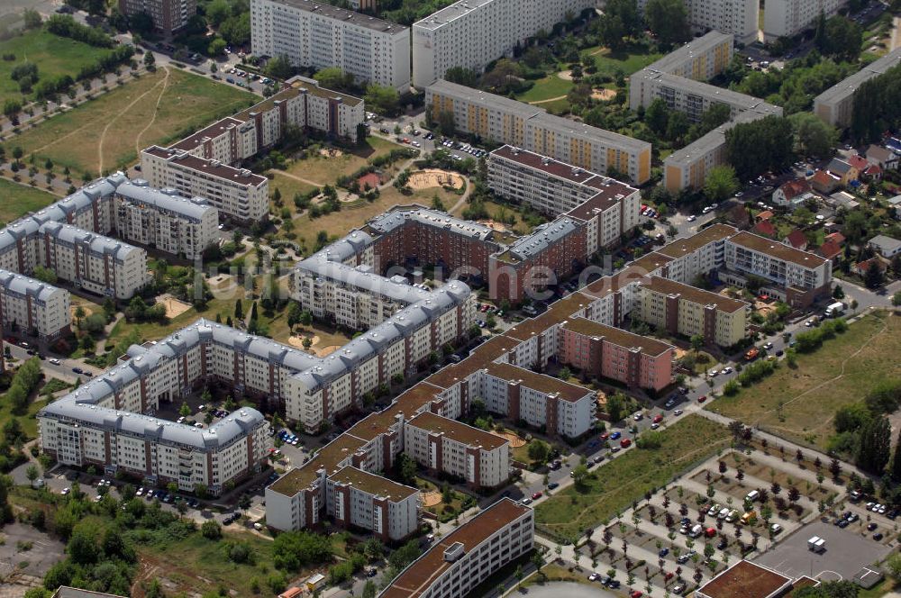 Berlin aus der Vogelperspektive: Wohngebiet Weiße Taube in Berlin Hohenschönhausen