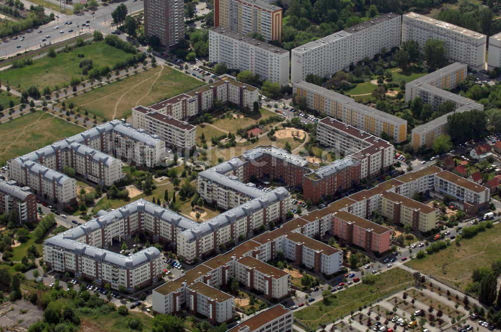 Luftbild Berlin - Wohngebiet Weiße Taube in Berlin Hohenschönhausen