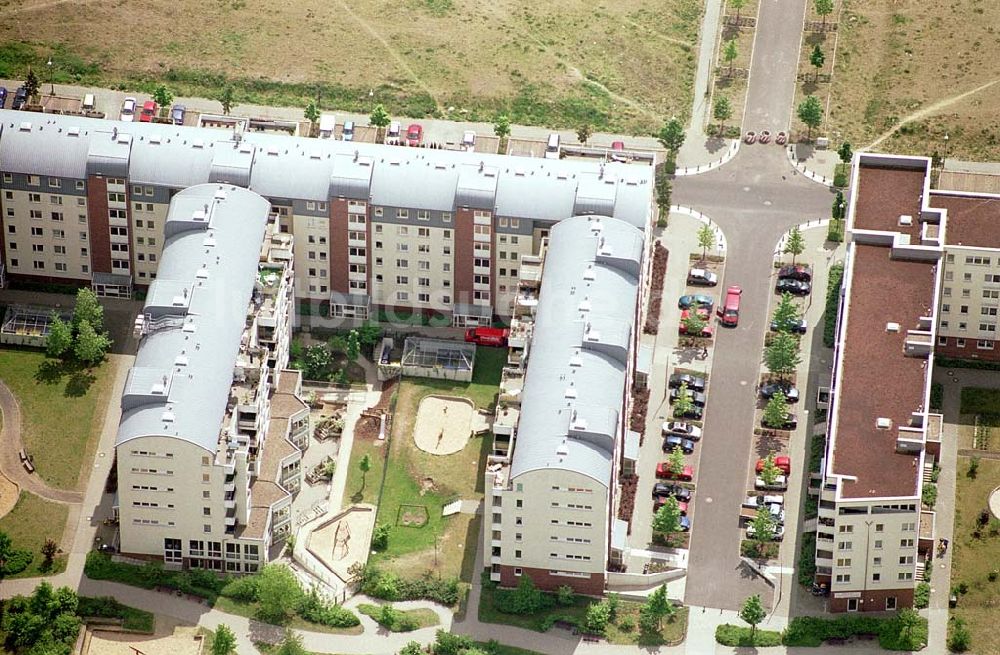 Berlin / Hohenschönhausen von oben - Wohngebiet Weiße Taube der Unternehmensgruppe Max Aicher an der Schalkauer Straße in Berlin - Hohenschönhausen an der Landsberger Allee