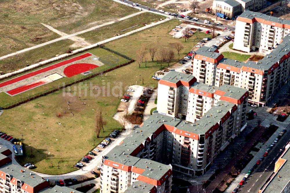 Berlin von oben - 06.03.1995 Wohngebiet Wilhelmstrasse in Berlin-Mitte