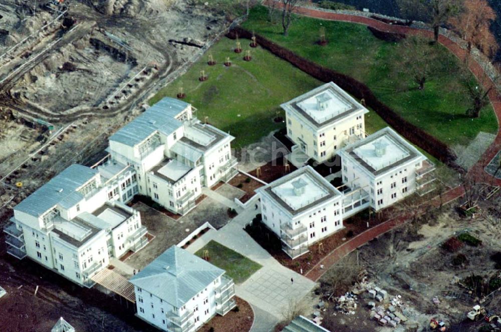 Luftaufnahme Berlin - 06.03.1995 Wohngebiet Wilhelmstrasse in Berlin-Mitte