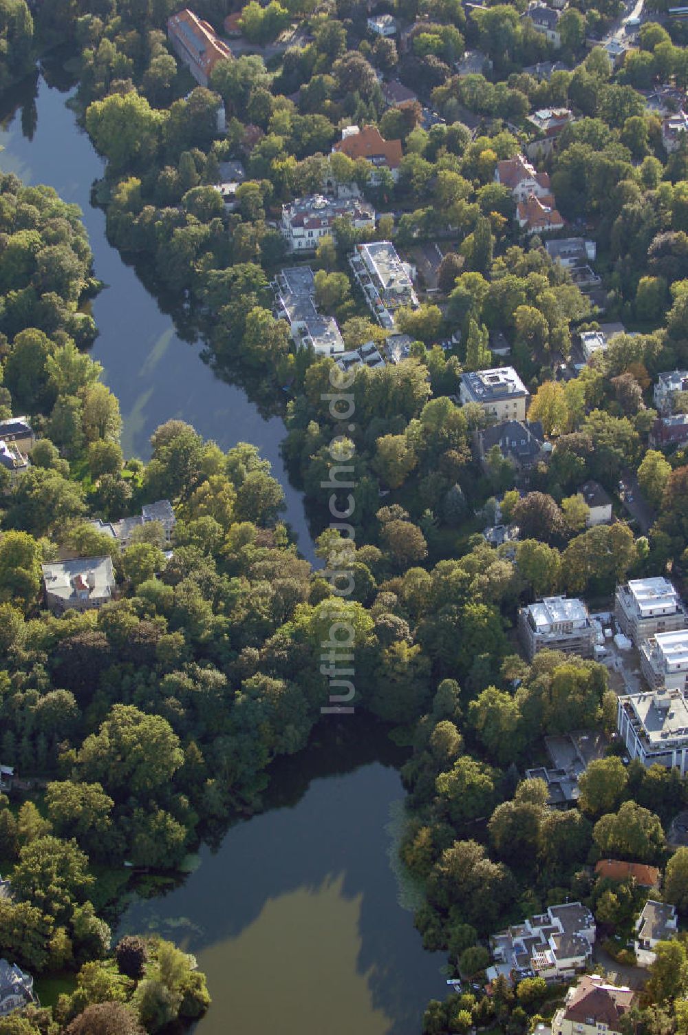 Berlin aus der Vogelperspektive: Wohngebiet an der Winklerstrasse / Trabener Strasse in Berlin-Grunewald am Dianasee