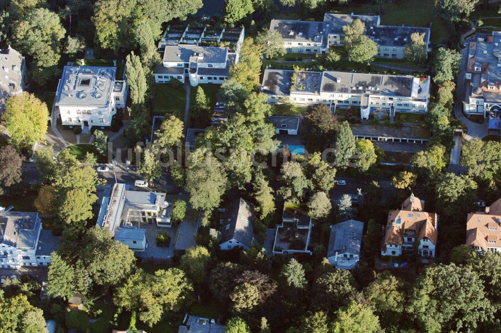 Luftaufnahme Berlin - Wohngebiet an der Winklerstrasse / Trabener Strasse in Berlin-Grunewald am Dianasee